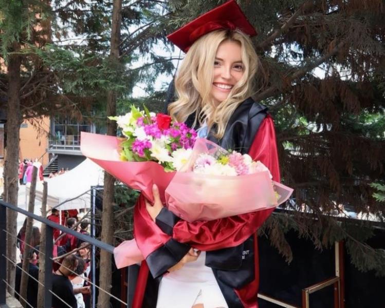 2013 Best Model Türkiye Güzeli Melis Hacic, Psikoloji Bölümünü Onur Ö�rencisi Olarak Tamamlad� 